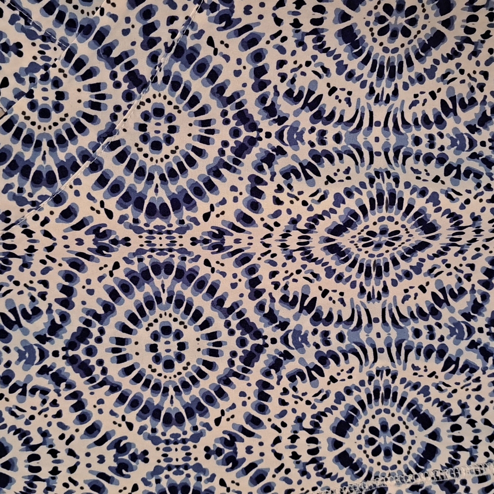 Scrub Top - Picture 2 of 4